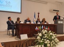 “La única manera de lograr niveles de justicia social aceptables es apegándonos a la Constitución”