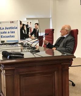 El exprocurador Catalano dictó una clase en la Escuela