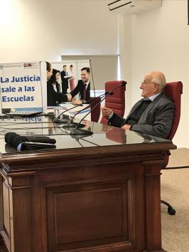 El exprocurador Catalano dictó una clase en la Escuela