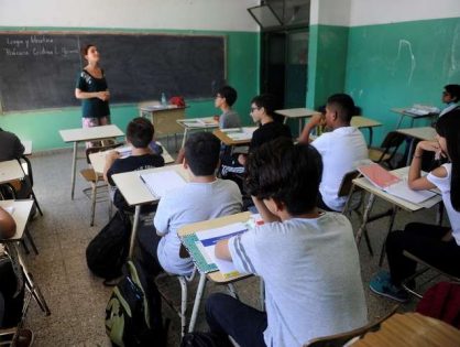 Más de 70 estudiantes participan de "La Justicia sale a las Escuelas" en Metánquipo del Poder Judicial