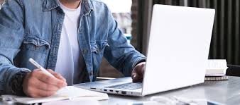 Continúa el dictado de clases virtuales a profesionales que se capacitan en la Escuela