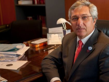 El director académico de la Escuela será vicepresidente primero de la Corte