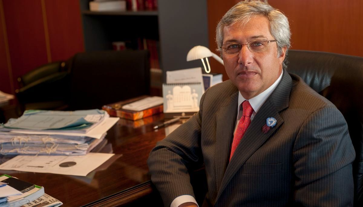 El director académico de la Escuela será vicepresidente primero de la Corte