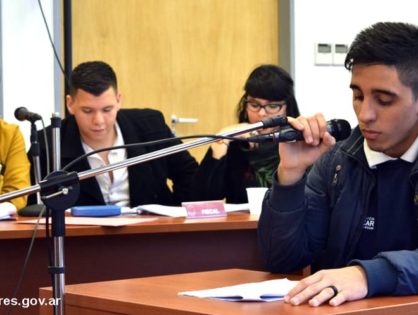 Alumnos del secundario participarán de juicios por jurado