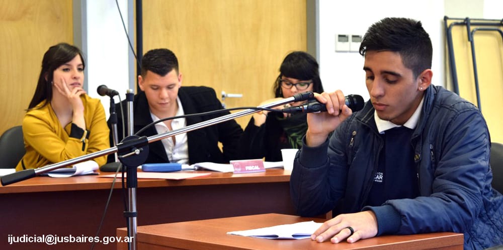 Alumnos del secundario participarán de juicios por jurado