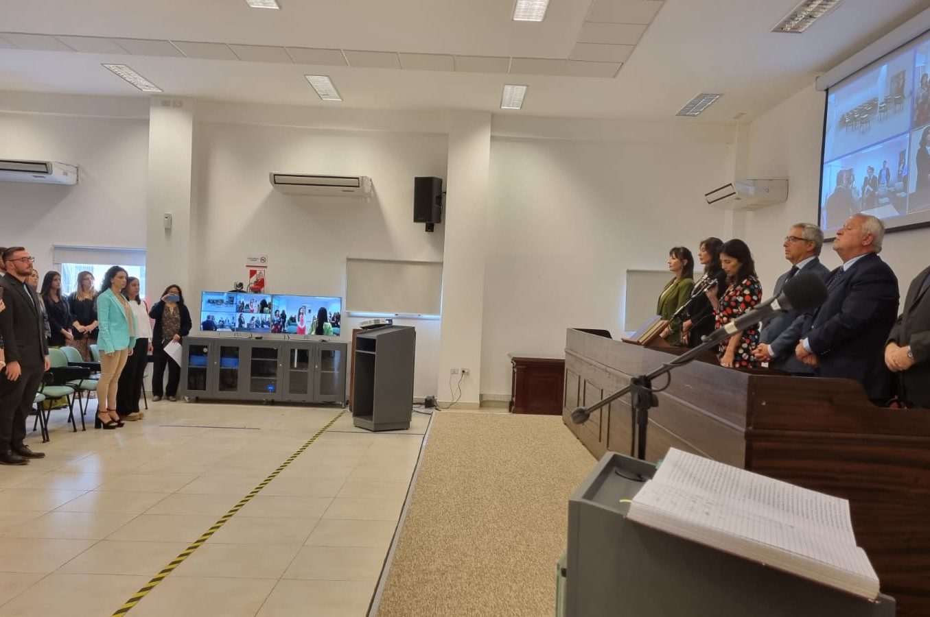 Teresa Ovejero presidió la jura de confidencialidad de abogados para prácticas en tribunales