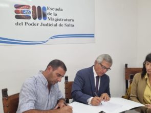 La Escuela de la Magistratura suscribió convenio con EDINOA