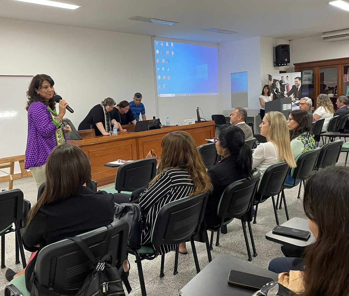 Formación sobre lenguaje claro en la justicia