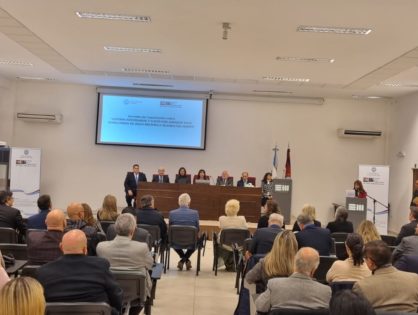 Jueces británicos exponen en Salta sobre sistema adversarial y juicios por jurados