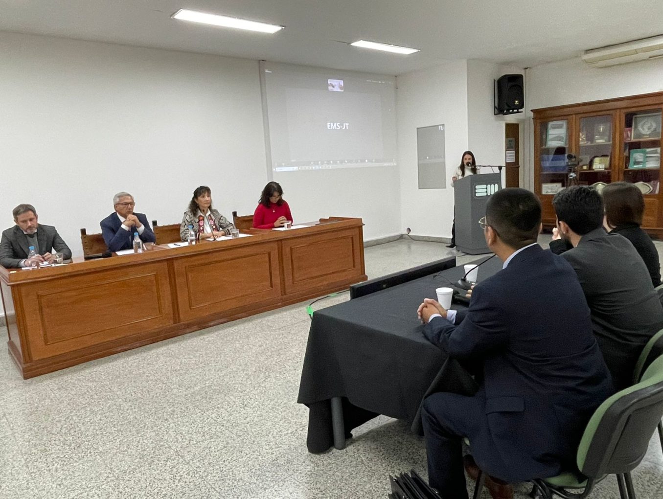 Presentaron propuestas de investigación del InEJu