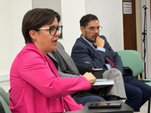 La Escuela de la Magistratura inauguró el ciclo “Diálogos en la Escuela” con un conversatorio sobre los desafíos del sistema adversarial