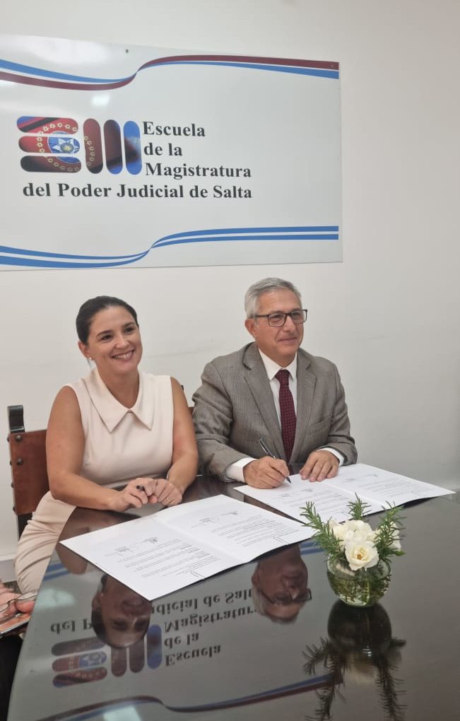 El juez Vittar firmó convenio con la Caja de Abogados