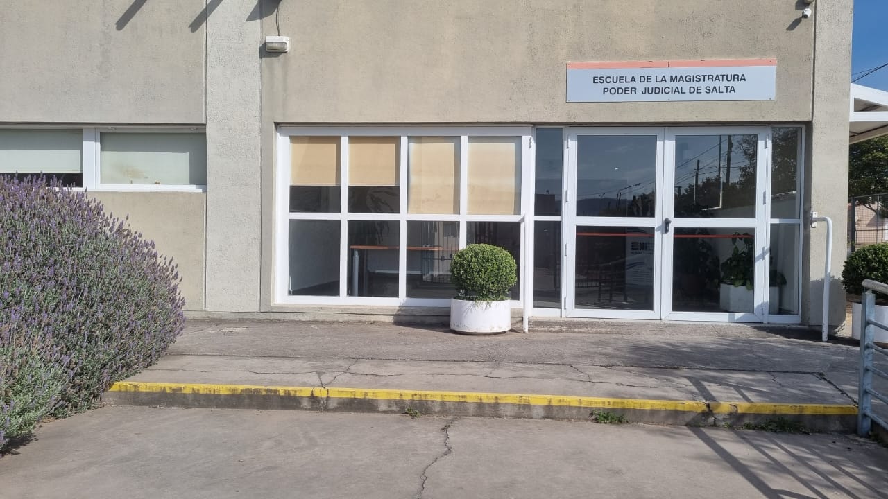 Pintores podrán exponer obras en la Escuela de la Magistratura
