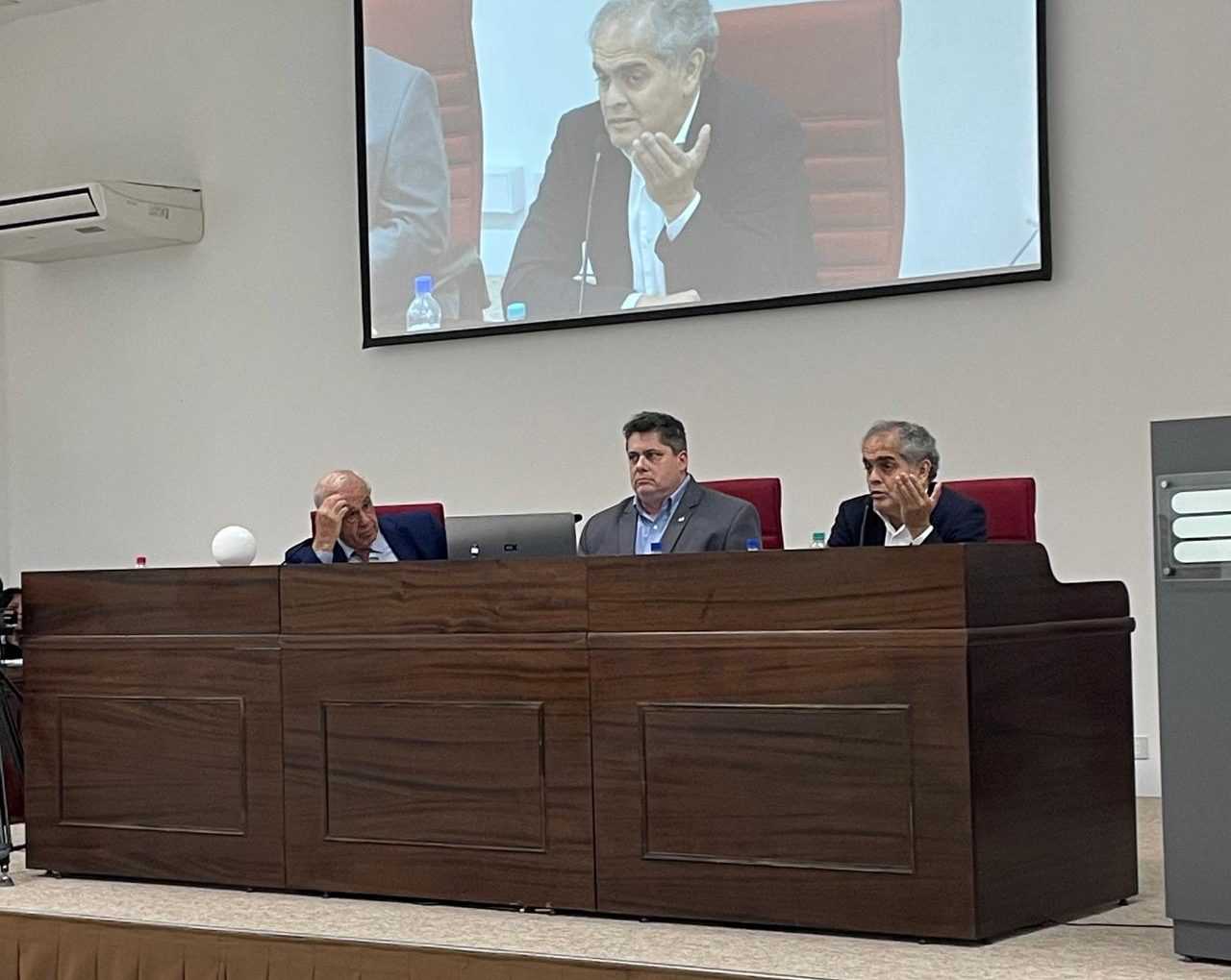 Las jornadas de derecho debatieron sobre la necesidad de actualización en la materia