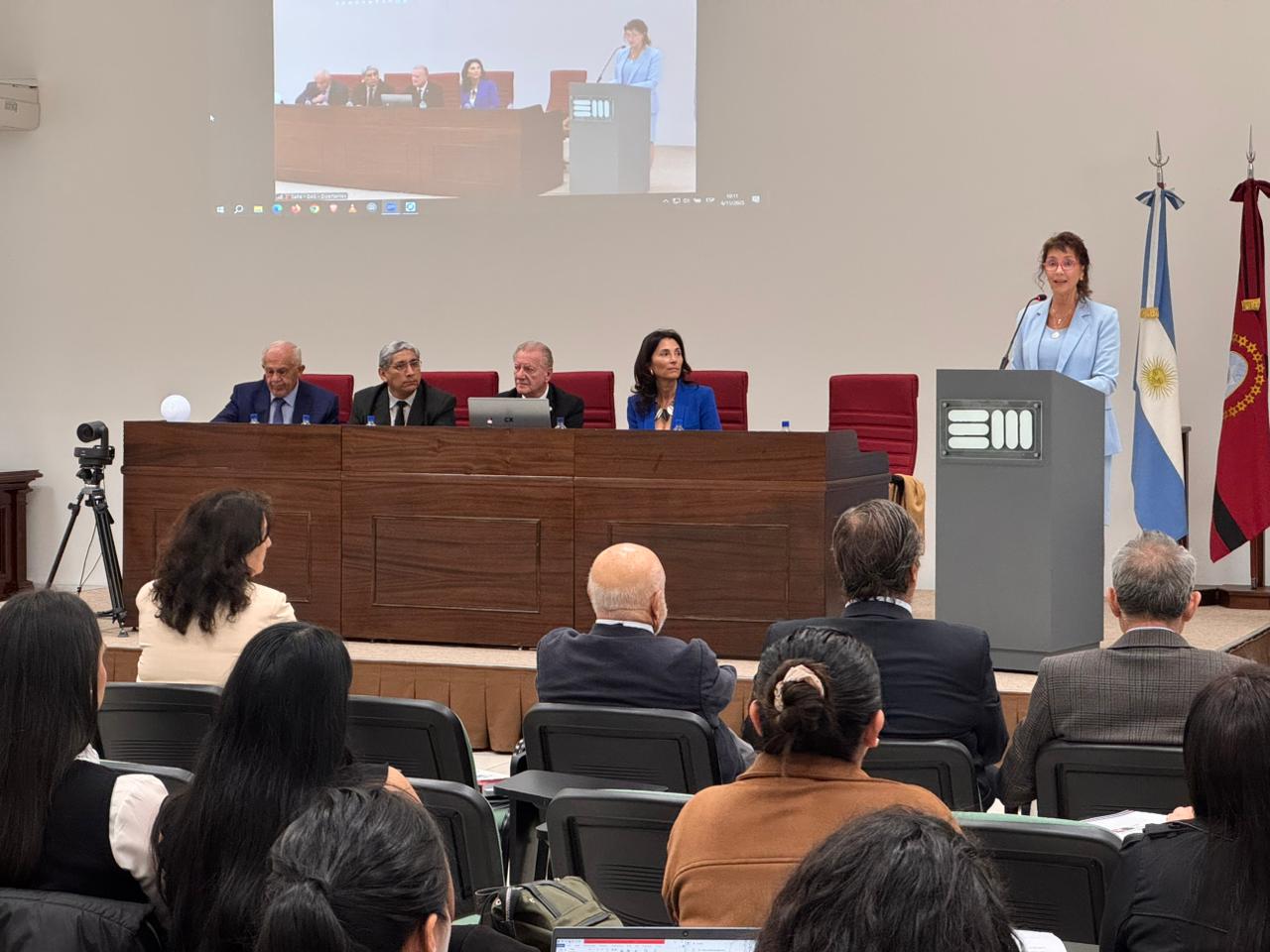 Se lanzaron las jornadas de actualización en derecho administrativo