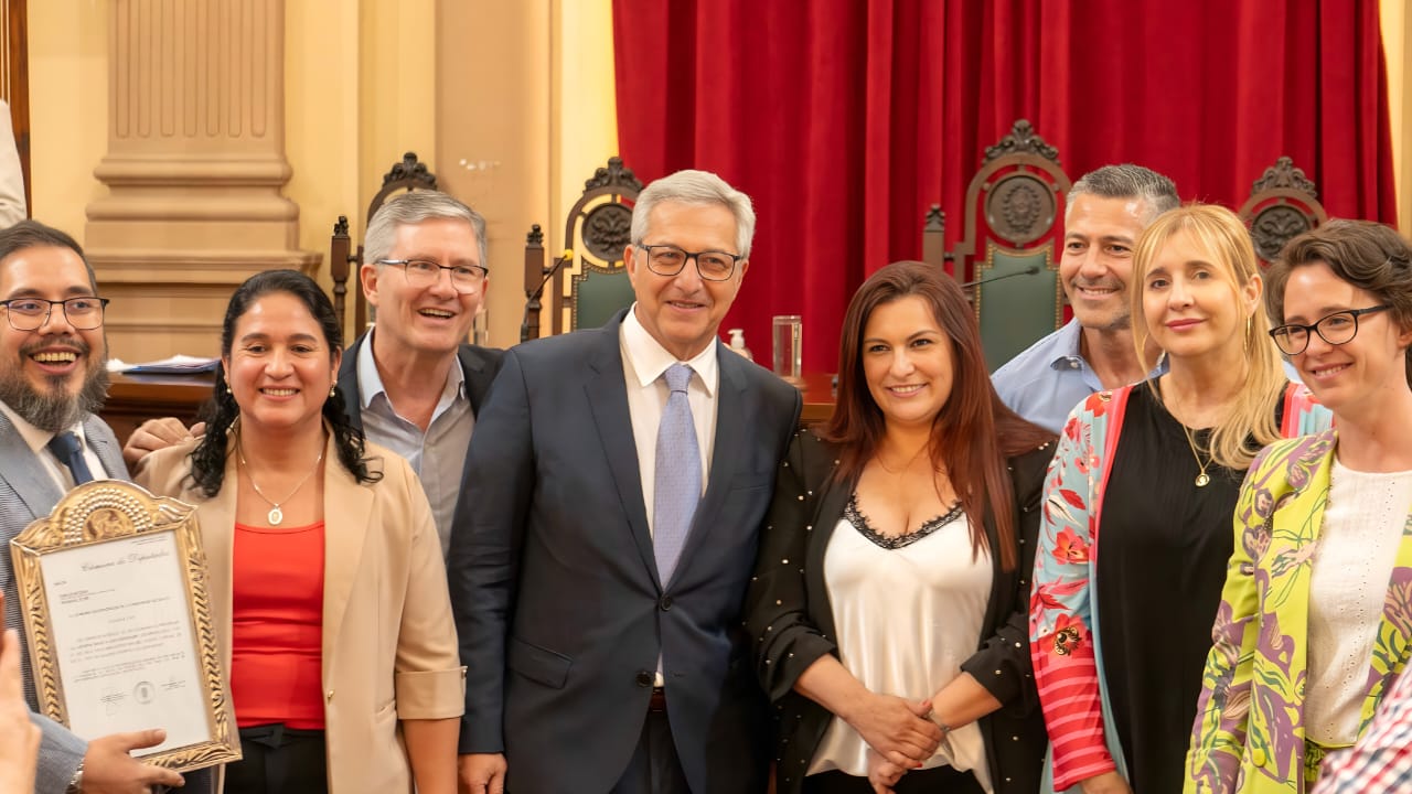 Reconocimiento legislativo a la Justicia sale a las escuelas