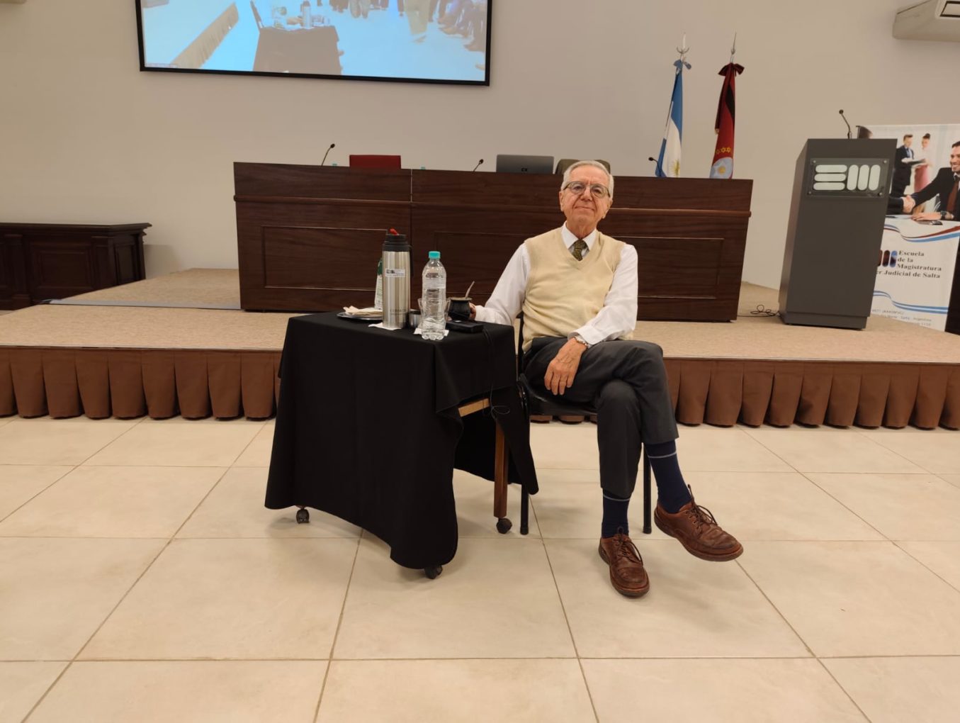 Rodolfo Vigo disertó sobre ética judicial